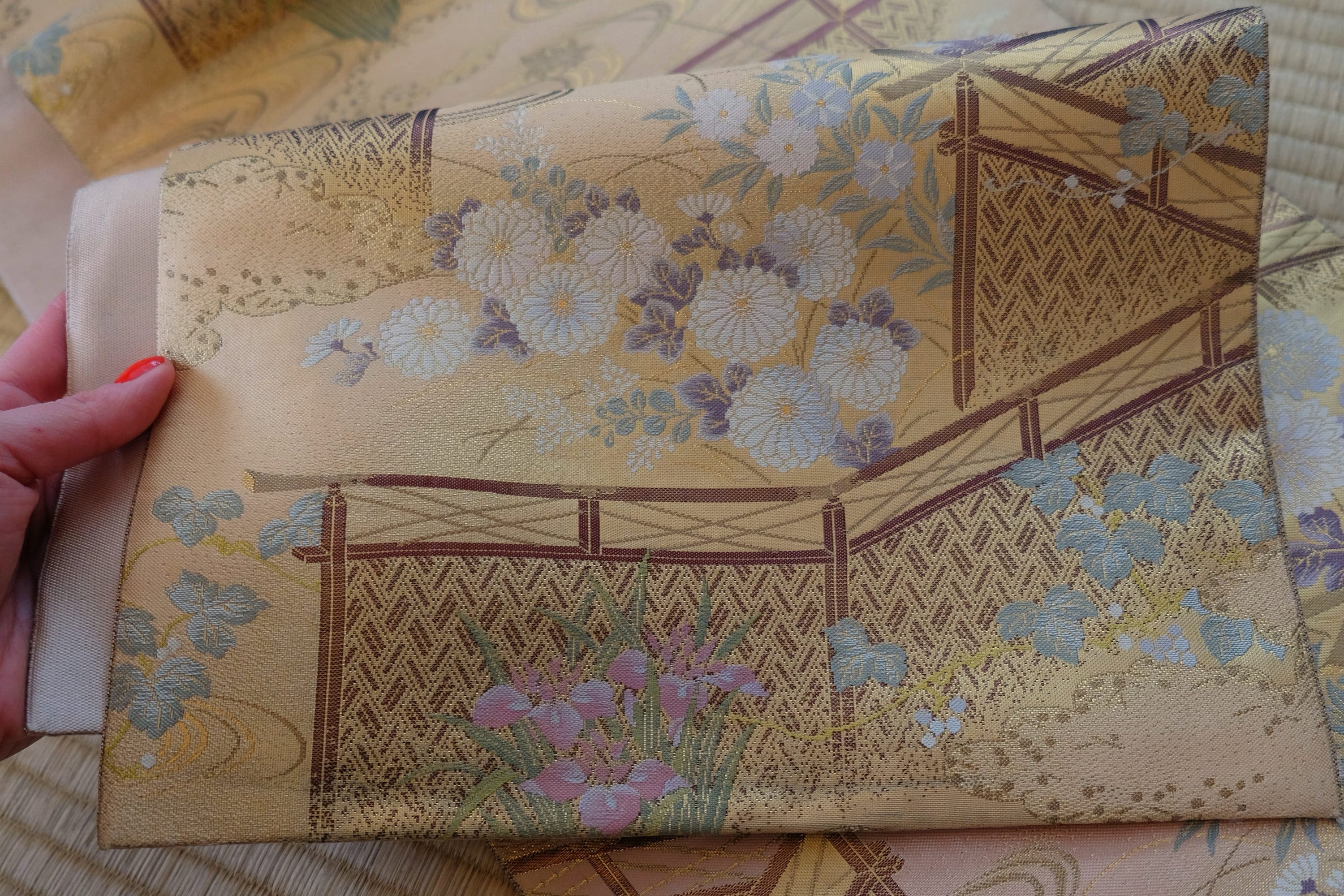 ゴールド帯 - ゴージャスな花のモチーフ - 着物用の本格的な帯 - 袋帯 
