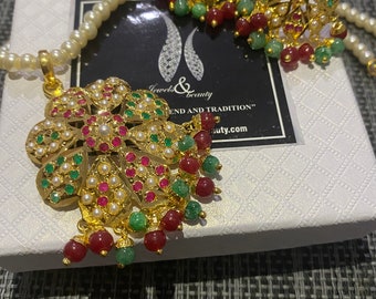 Regalo para ella, regalo de Navidad para mujer, conjunto de joyas chapadas en oro de Hyderabadi, colgante, collar y pendientes.