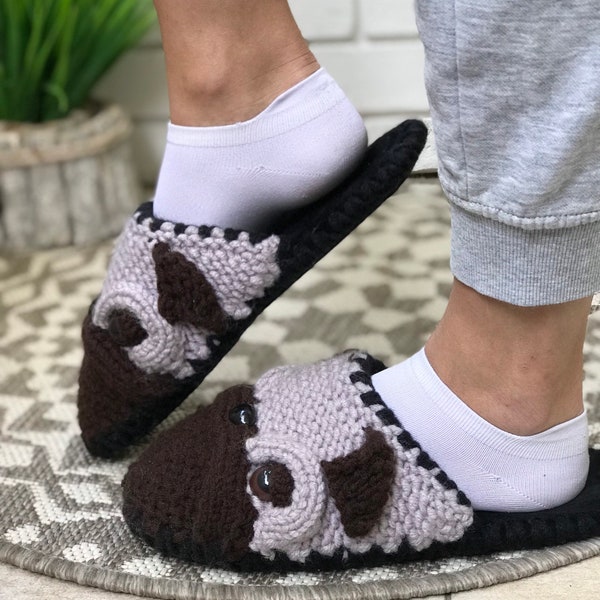 Home slippers women, Pug gifts for girls, Pug gift, Pug slippers, Pug shoe charm, Pug home decor, Crochet pug, Pug Face, Mens slippers