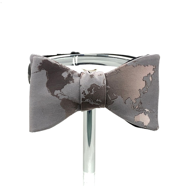 UNIQUE DESIGNER Bow Tie Wide World View Handmade by Remarkable Bowties