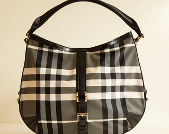 Burberry Shoulder Bag Hobo Bag in Black/Gray/White Nova Check Nylon Very Good Vintage Condition