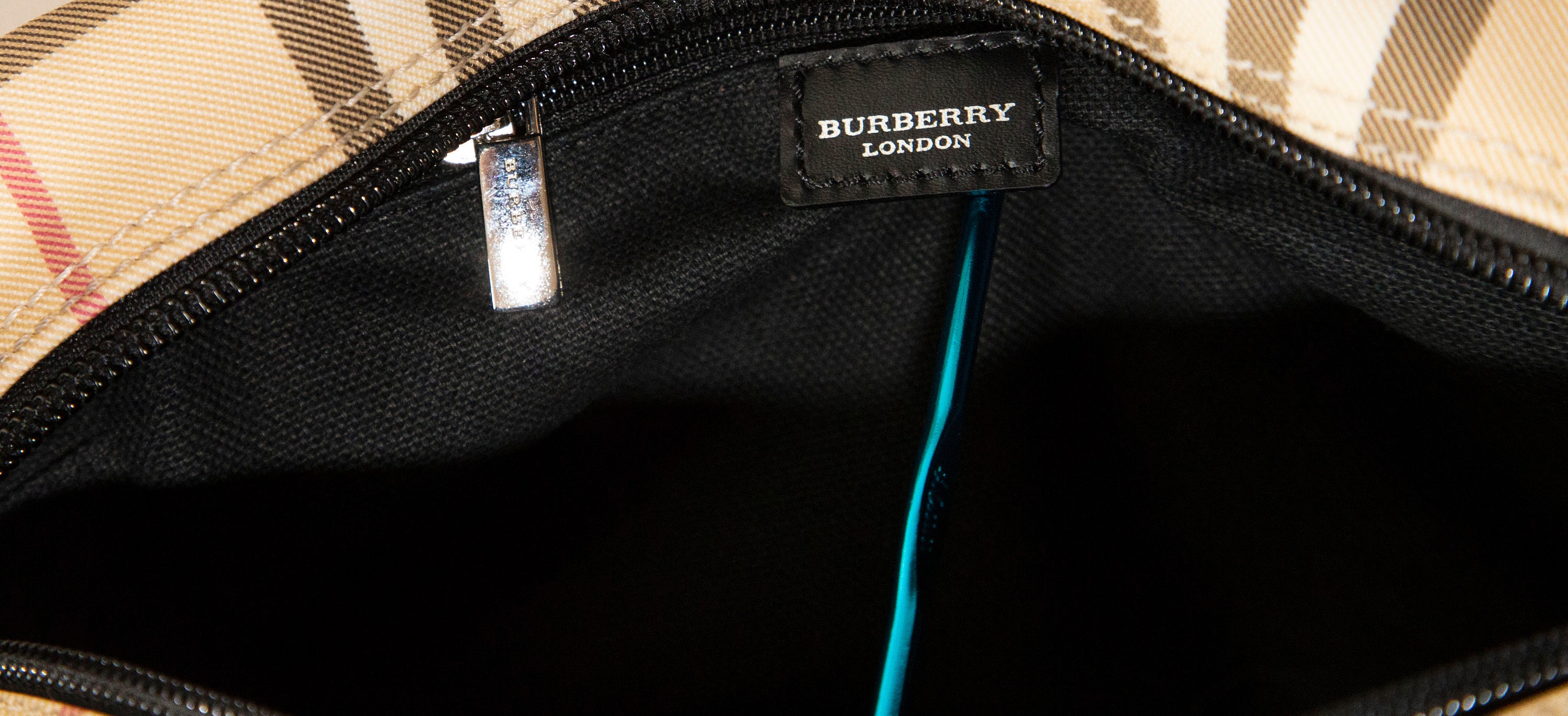 Burberry Camera Bag in Really Good Condition 