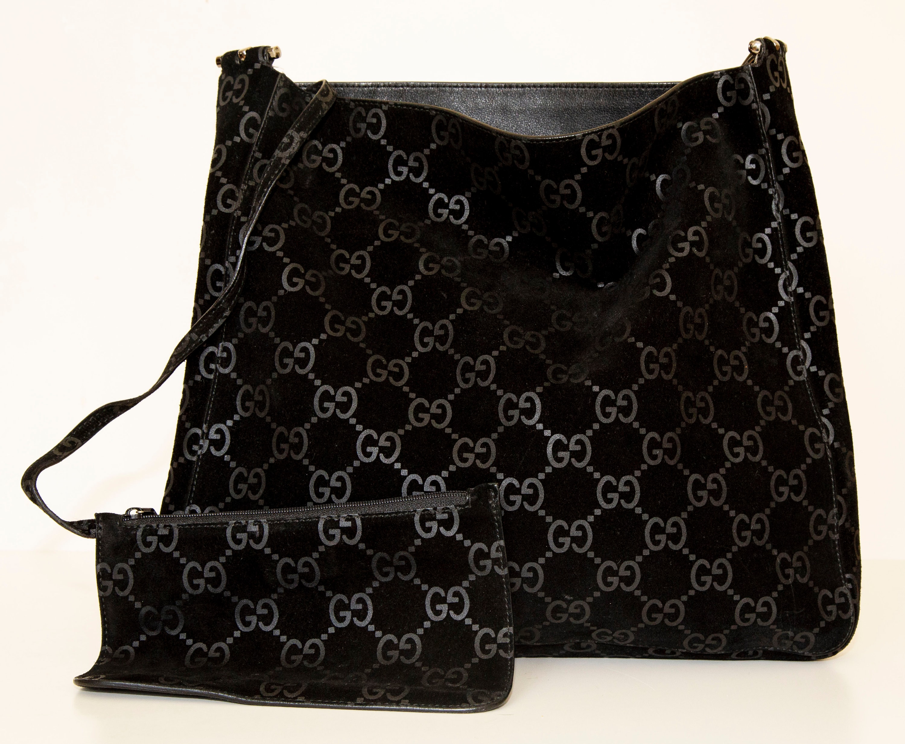 Gucci Black GG Suede Shoulder Bag Pochette in Very Good 