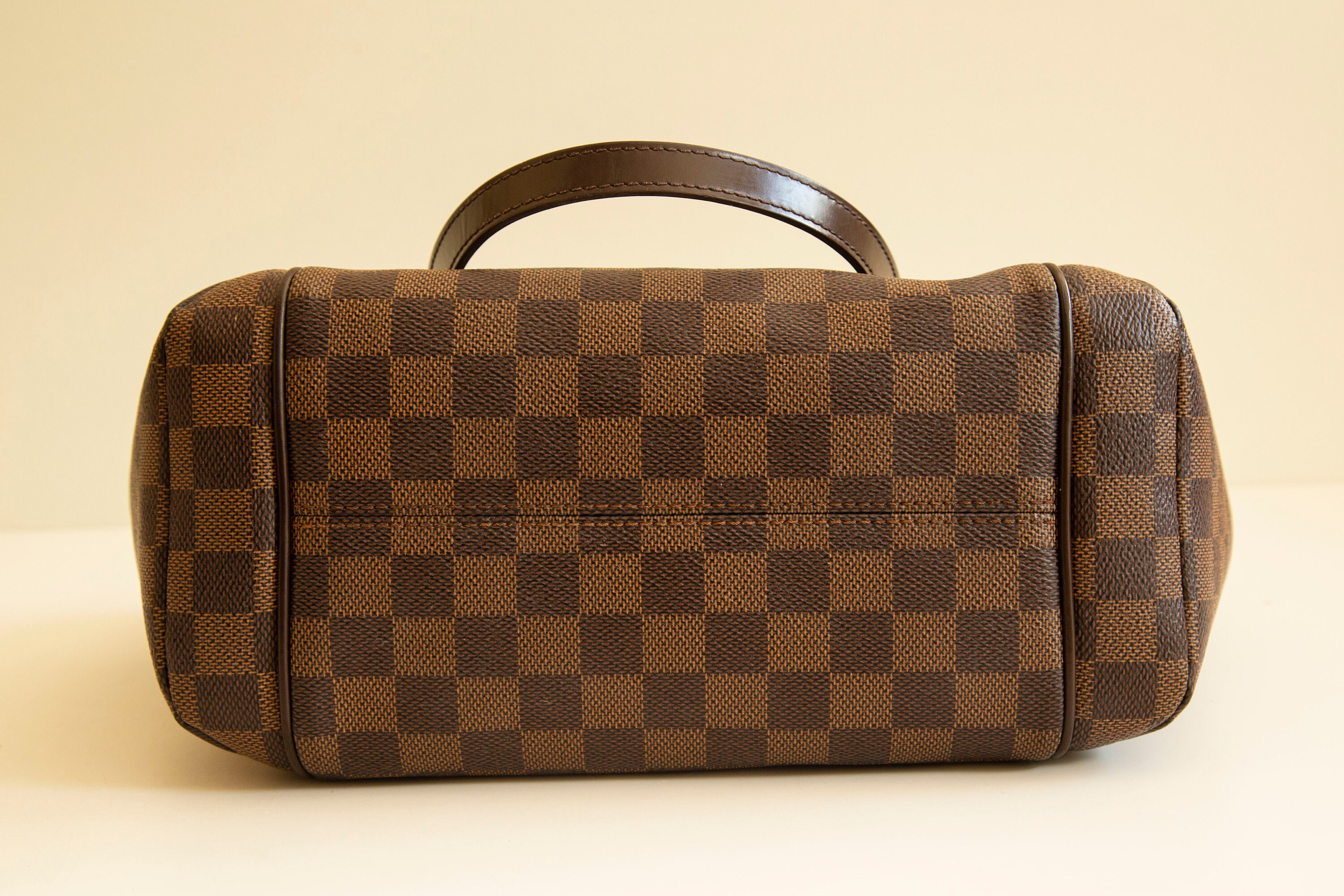 Louis Vuitton Toiletry Bag Damier 25