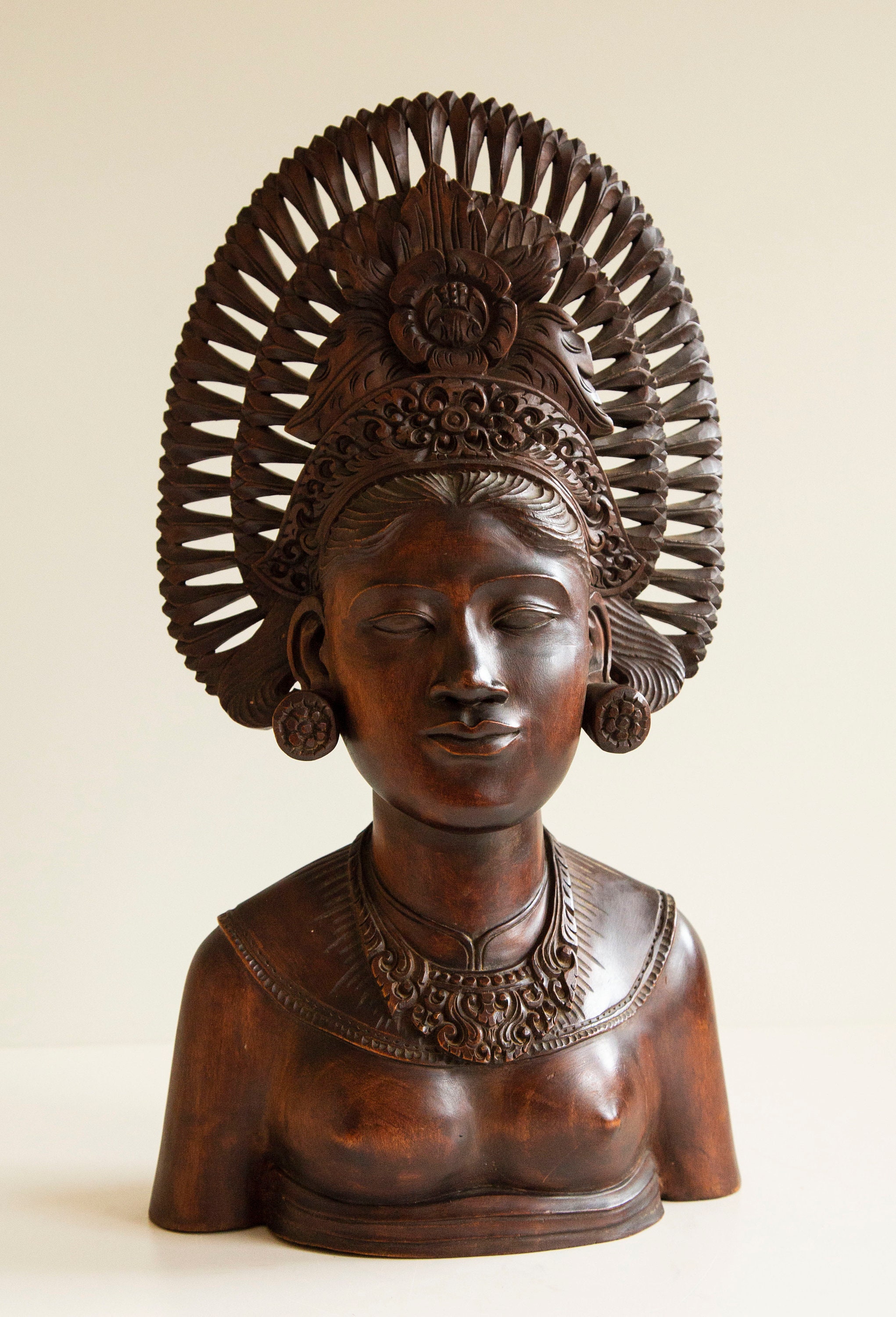 Sculpture Vintage Boho Indonesian Beautiful Carved Wood Nude Woman Bust