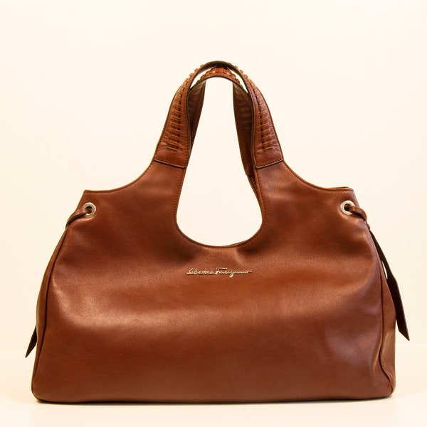 Salvatore Ferragamo Hobo Bag Shoulder Bag in Brown Leather with Silver Toned Hardware in Very Good Vintage Condtion