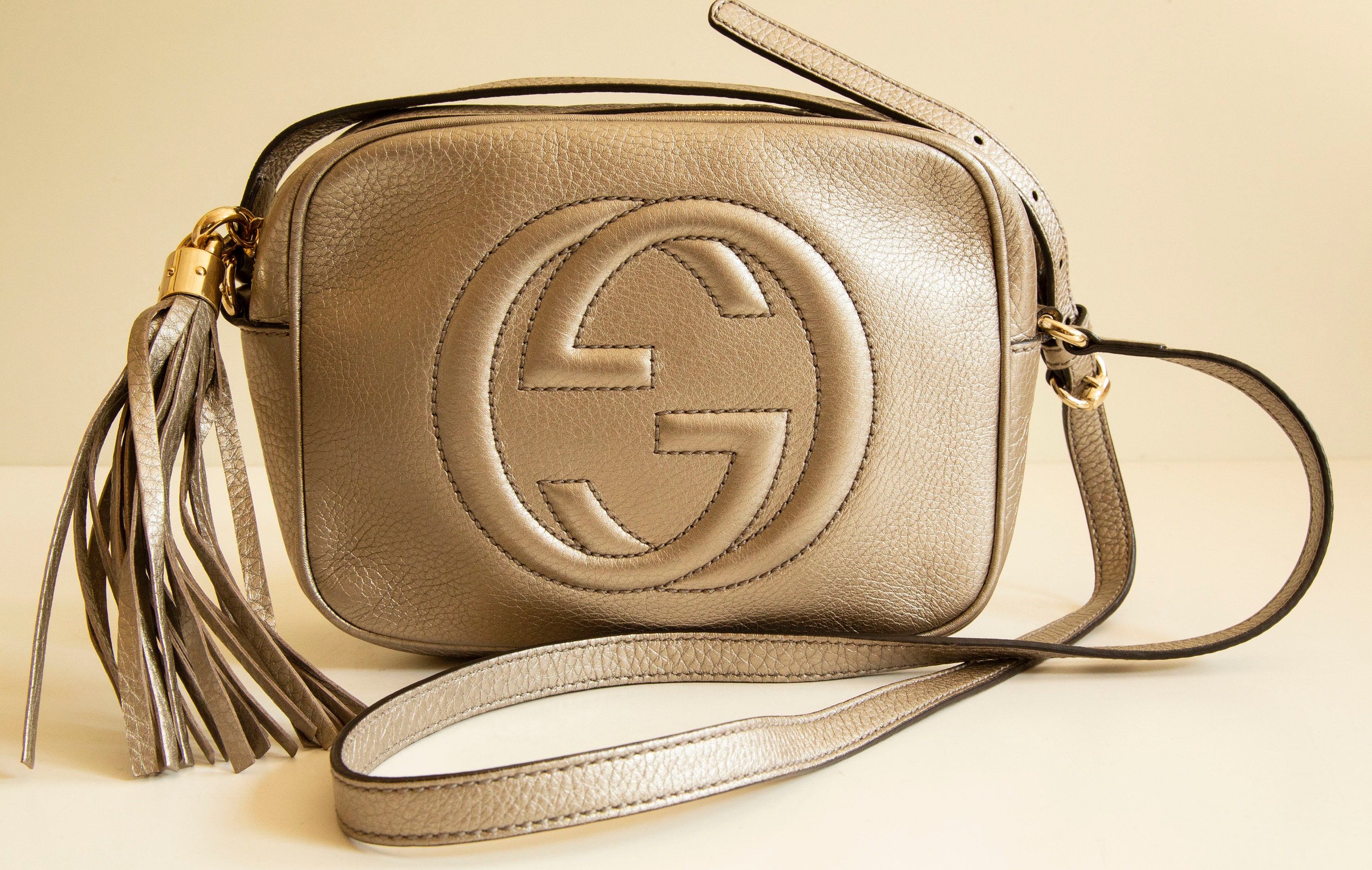 Gucci White/Grey Lizard Embossed Leather Medium Soho Tote Bag