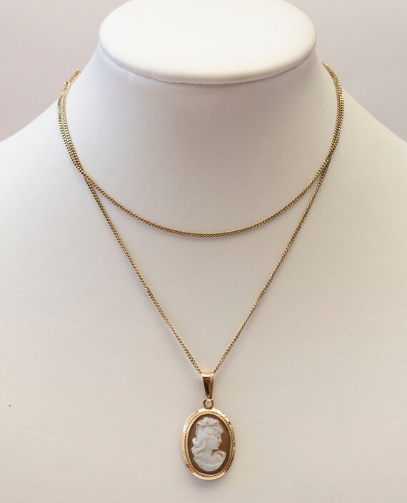 Vintage 14 Karat Yellow Gold Necklace 