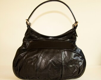 Gucci bag hotsell with bow