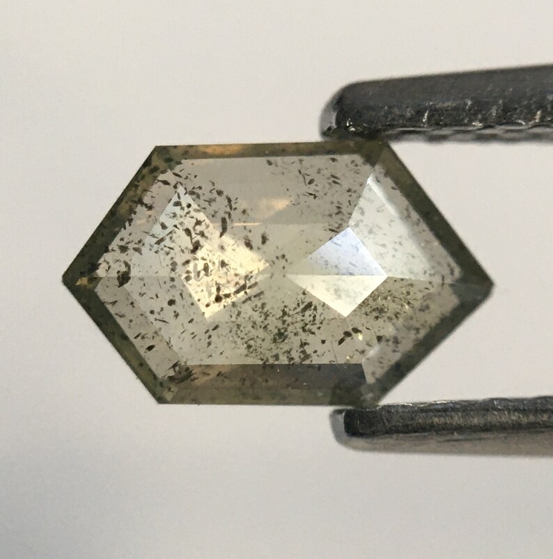 7.07 mm x 4.40 mm X 1.76 mm geometric shapes Natural Loose Diamond SJ5034 0.48 Ct Natural Light Greenish Color Hexagon Shape Loose Diamond
