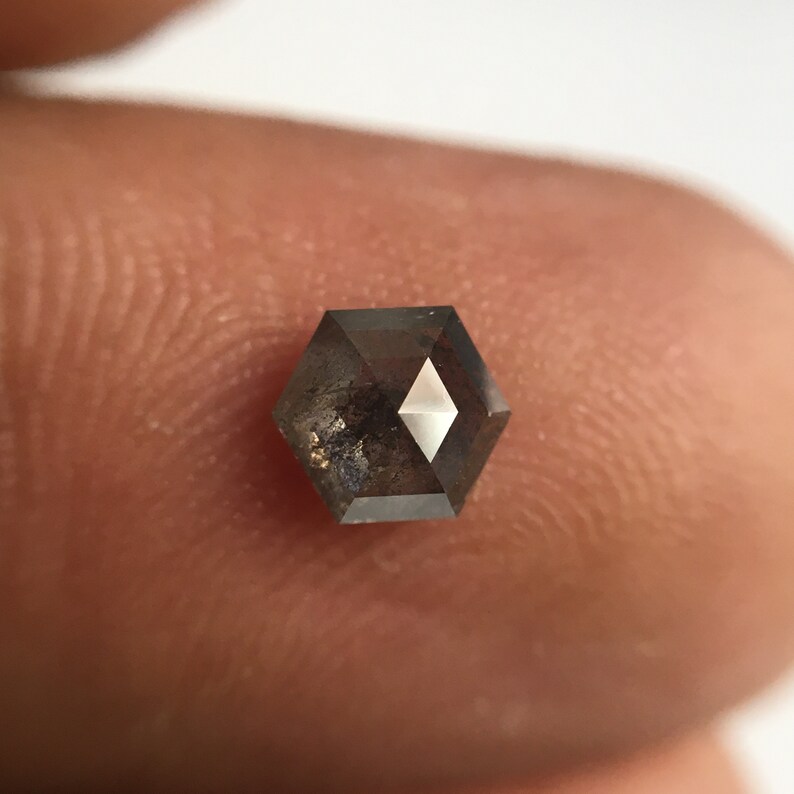 0.48 Ct Fancy Gray Hexagon Shape Natural Loose Diamond 5.32 mm X 4.61 mm X 2.38 mm Hexagon shape loose diamond for Jewelry making SJ0140