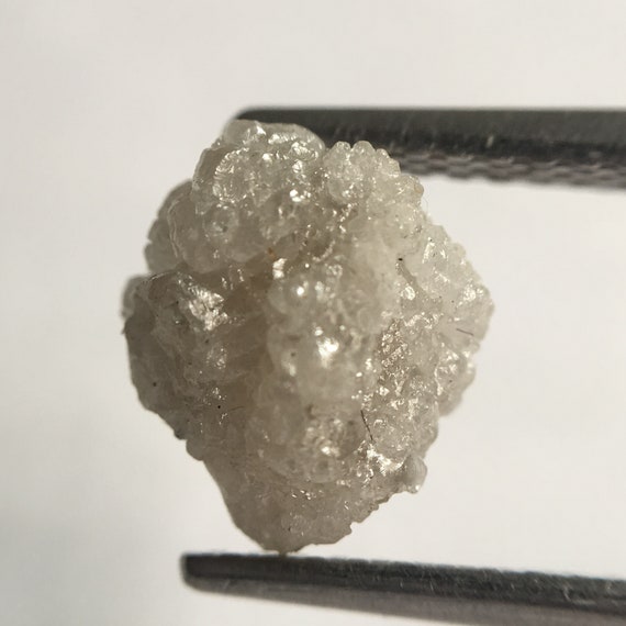 Diamant brut. 0.185 ct. Vaal river Mining District, Afrique du Sud