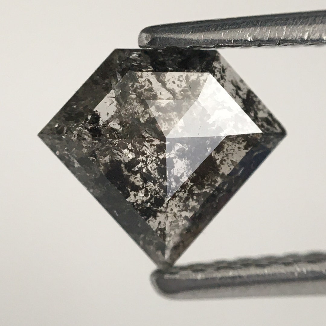 0.70 Ct Shield Shape Salt and Pepper Natural Diamond 7.10 Mm - Etsy