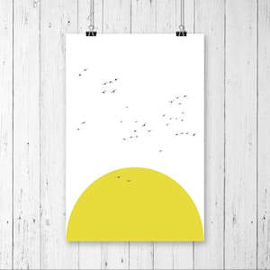 Illustration, gelbe Sonne und Vögel vor weißem Hintergrund, DIN A4 Wandbild, trendiger minimalistischer Kunstdruck