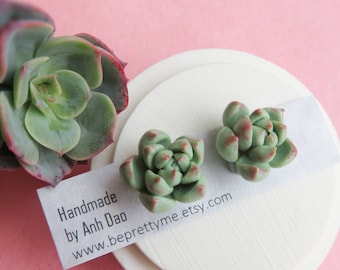 Lindos pendientes de suculentas. Inspirado en Echeveria. Arcilla polimérica. Pendientes Suculentas. Hermoso regalo para jardineros/coleccionistas de suculentas.