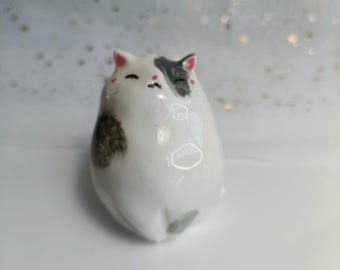Chonky Cat Ceramic Bud Vase. Gray and White Cat. Dried Flowers Vase. Incense Holder. Handmade Pottery. Beautiful Collectibles