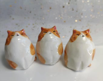 Chonky Cat Ceramic Bud Vase. Orange and White Cat. Dried Flowers Vase. Incense Holder. Handmade Pottery. Beautiful Collectibles