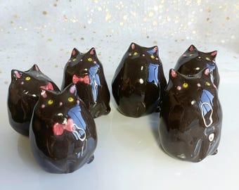 Chonky Cat Ceramic Bud Vase. Black Cat. Dried Flowers Vase. Incense Holder. Handmade Pottery. Beautiful Collectibles