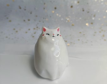 Chonky Cat Ceramic Bud Vase. White Cat. Dried Flowers Vase. Incense Holder. Handmade Pottery. Beautiful Collectibles