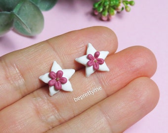 White Hoya Flower Stud Earrings. Hoya Carnosa Plant Jewellery. Wax Plant. Polymer Clay. Stainless Steel. Cute gift for Gardener