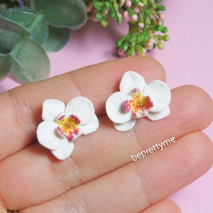 White Orchid Flower Stud Earrings. Orchid Studs. Plant Jewellery.Polymer Clay Jewelry. Beautiful gift for gardeners/ plant collectors