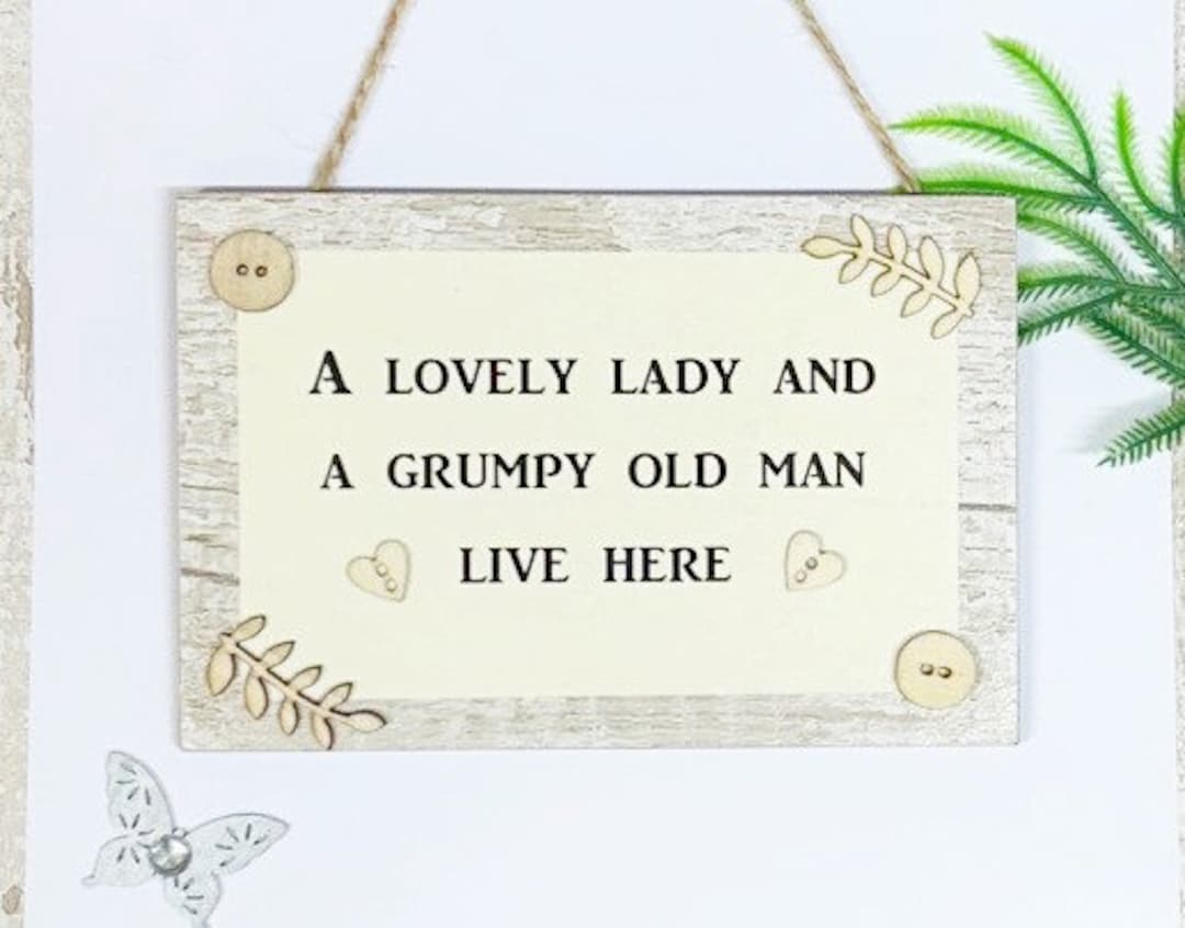 Targa In Metallo Umoristica "Whimsical Lovely Lady And Grumpy Old Man" - Decorazione Da Parete Retrò 30x20 Cm Per Casa, Bar E Pub - 3