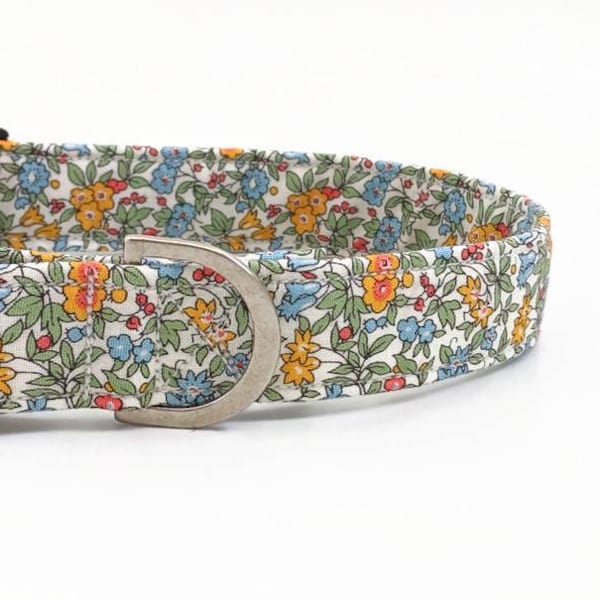 Liberty Floral Dog Collar, Liberty Fabric Dog Collars, Girl Dog Collar, Dog Collars, Floral Dog Collar UK, Small Dog Collar, Dog Lead