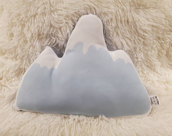 Oreiller de pépinière de montagne, décor de montagne scandinave, décor d'enfants de montagne, options de couleur multiples