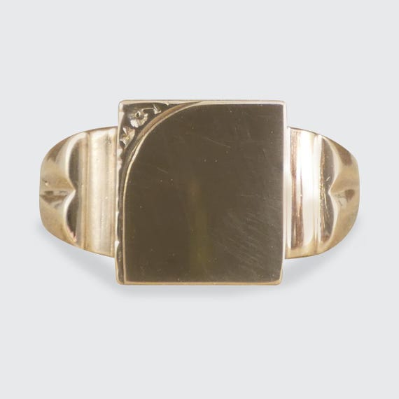 Vintage Rectangular Faced Signet Ring in 9ct Old … - image 2