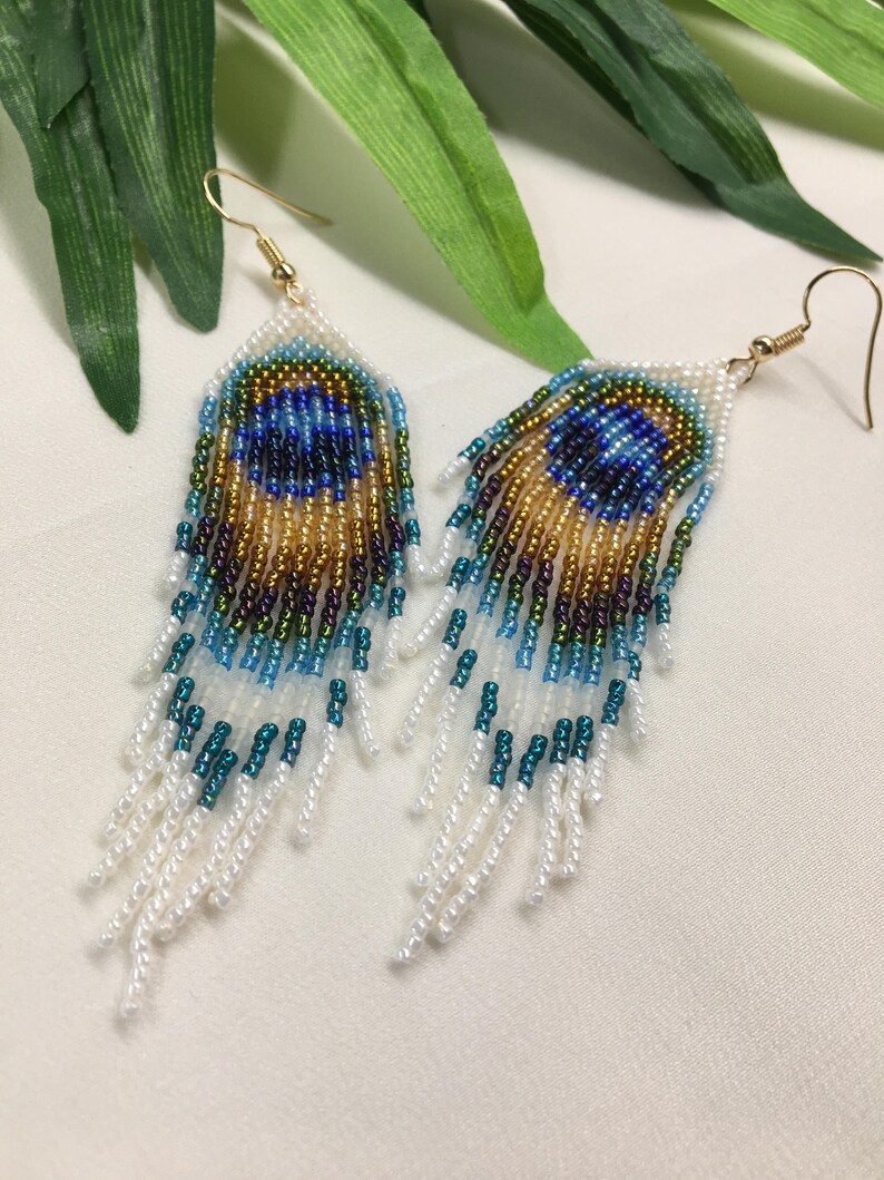 Красивые серьги из бисера