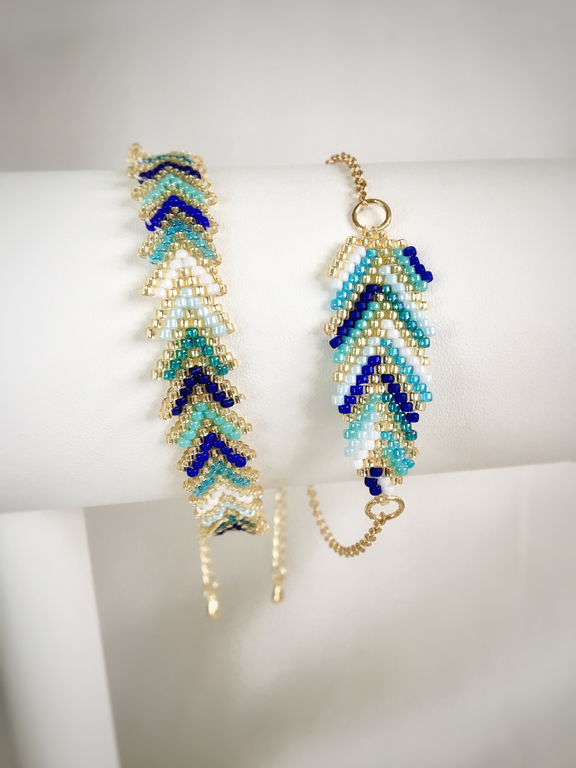 Beaded bracelet Turquoise-golden zigzag | Etsy