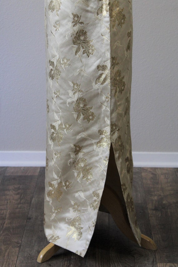 Vintage 60's 70's Asian Cream Gold Metallic SILK … - image 6