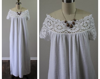 Vintage 70s 1970s White MISS ELAINE Terry Cloth Crochet Lace Caftan Maxi Dress Lounger   // Modern US 2 4 6 8 Small Medium