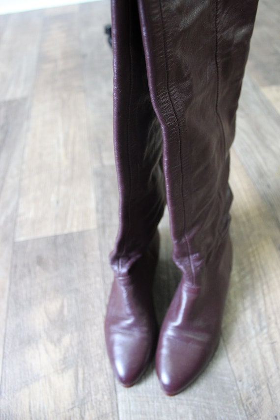 Vintage 1970s 1980s super tall knee high burgundy… - image 8