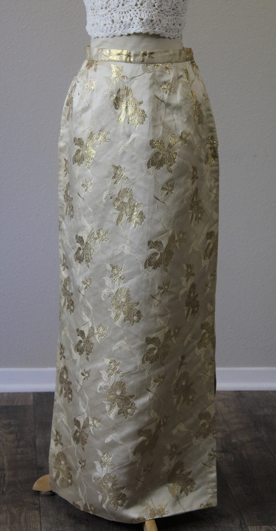 Vintage 60's 70's Asian Cream Gold Metallic SILK … - image 3