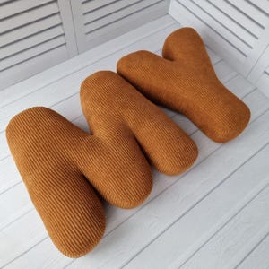 Almohada de pana personalizada con nombre bordado, juguete educativo, cojín con inicial, idea de regalo única, almohada con alfabeto, letra de tela regordeta