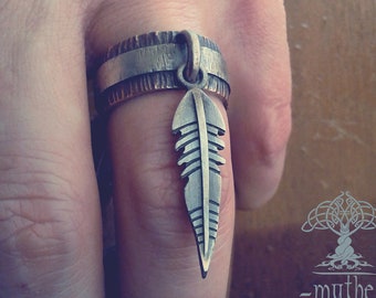 Health Amulet. A unique ring, Rustic ring, wedding band, ring band, eagle feather / feather / Eheringe / Custom wedding ring /  US