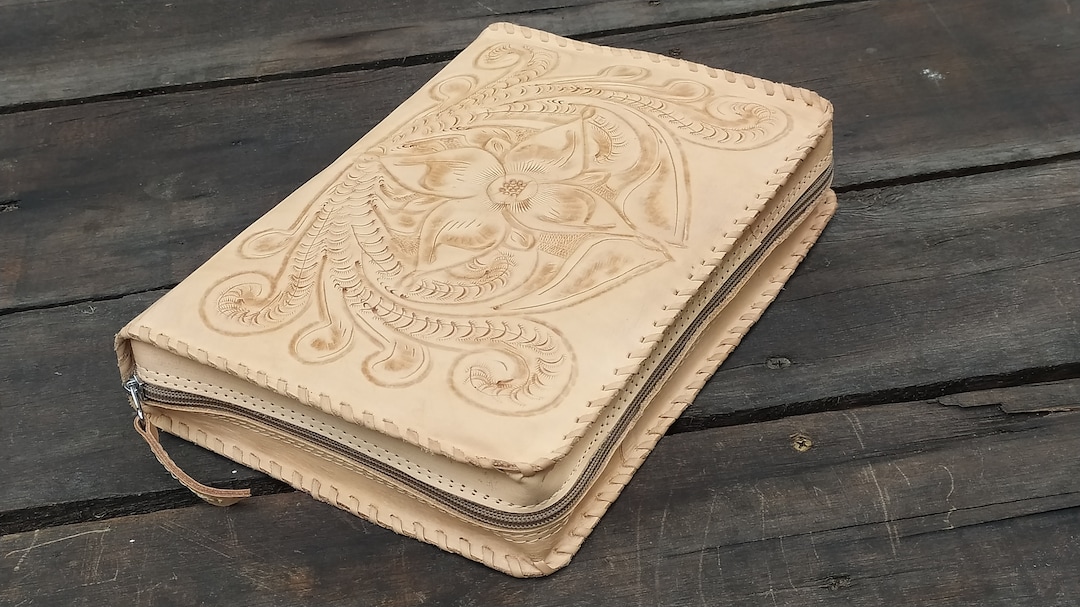 JW SMALL Pocket Bible Cover / Handmade / 100 Cow Hide Leather / NWT