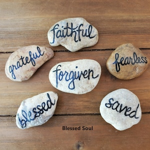 Inspirational Message Stones Set of 6, Affirmation Meditation Rocks, Word Ocean Pebbles, Rock Art, Worry Stones image 4