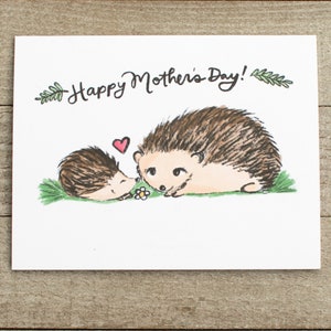 Carte de fête des mères hérisson, pour maman, maman, un enfant, bébé, première fête des mères, animal de la forêt mignon, illustration dessinée à la main, art original