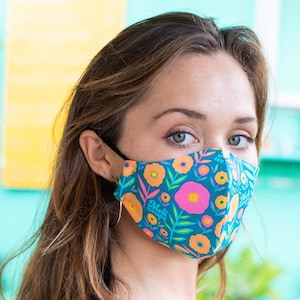 100% GOTS Certified Organic Cotton Dark Bloom Print Face Mask