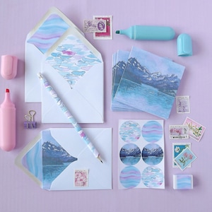 Conjunto de mini cartões feitos à mão, com meu design em aquarela 'Velvet Ripples' - 6 mini cartões, envelopes pautados e adesivos