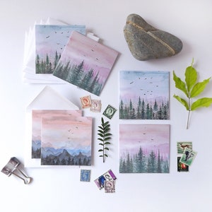 Conjunto de mini cartões, contendo três das minhas paisagens soltas em aquarela - 6 mini cartões e envelopes brancos