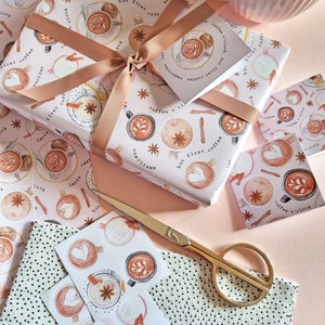 Juegos de papel para envolver regalos y etiquetas para regalos, con mi diseño de acuarela 'Coffee O'clock', con cinta, pegatinas y pañuelos de papel: amantes del café, café por la mañana