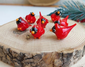 Cuenta de pájaro cardenal de lampwork, miniatura de pájaro cardenal, dije de pájaro cardenal, regalo de Navidad de cardenal, miniatura de pájaro cardenal