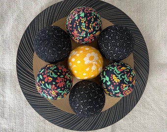 Set of 7 Rag Balls for Easter Decor Decorative Orbs Fabric Covered Spheres Dining Table Centerpiece Rag Ball Bowl Filler Farmhouse