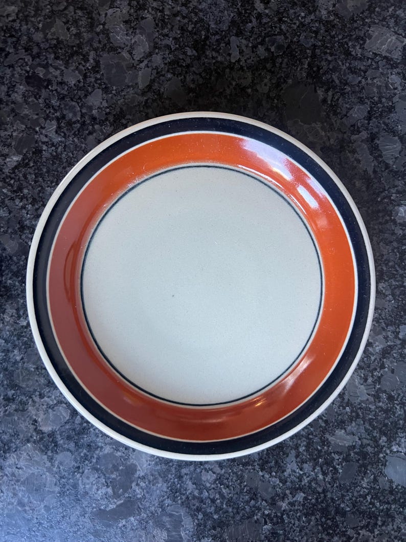 Skandinavischer Vintage Teller Högan Keramik randa BANDA Kuchenteller von Stengods aus Steinzeug. Bild 8