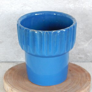 Estisch vintage blauw keramiek vaasontwerp jaren 70 rustiek huis