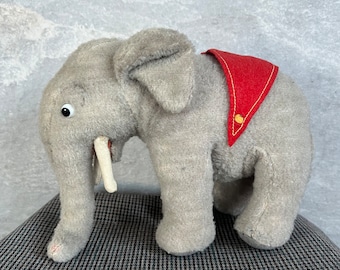 Peluche vintage éléphant en mohair, Allemagne, 6 po., peluche en feutre, allemand des années 1960