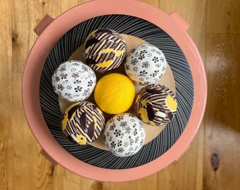 Set of 7 Rag Balls for Easter Decor Decorative Orbs Fabric Covered Spheres Dining Table Centerpiece Rag Ball Bowl Filler Farmhouse